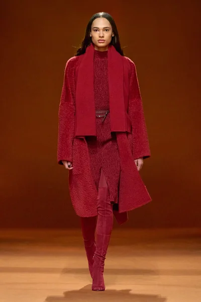 Look 7